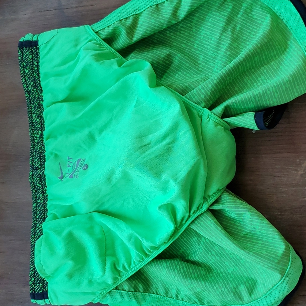 Nike dri fit shorts - Picture 3 of 3